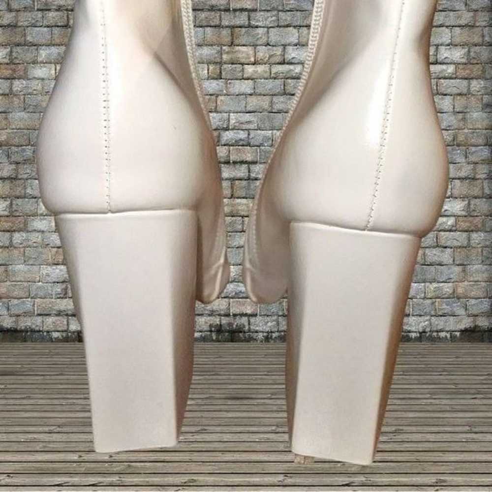 Boohoo new white pointy toe flared heel ankle boo… - image 6