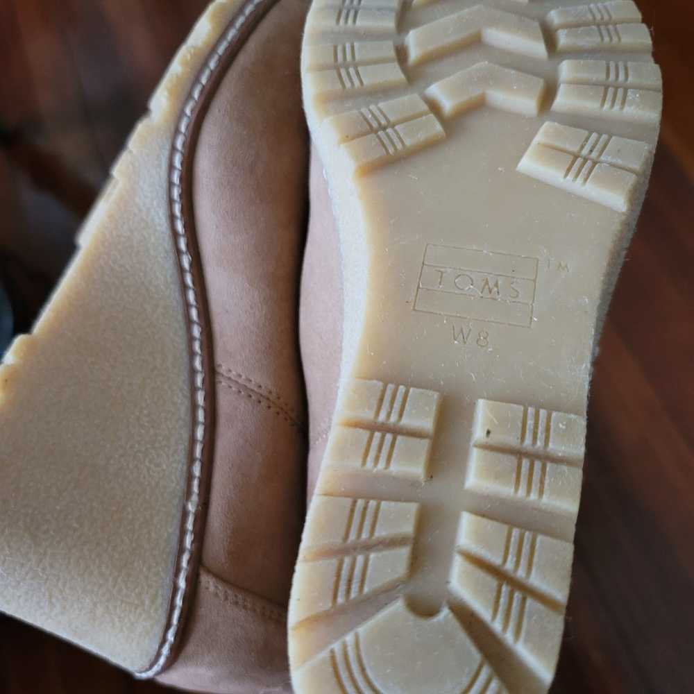 Tom's Avery Tan Wedge Ankle Boots Size 8 W - image 8