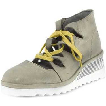 FLY LONDON Coda lace up shoe