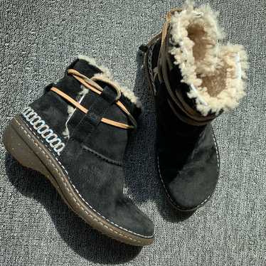 Ugg Australia Cove Shearling Boots