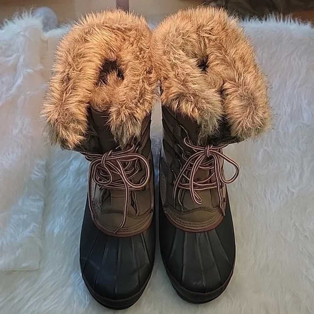 NWOT Women's KHOMBU Faux Fur Lined Rain Snow Boot… - image 3