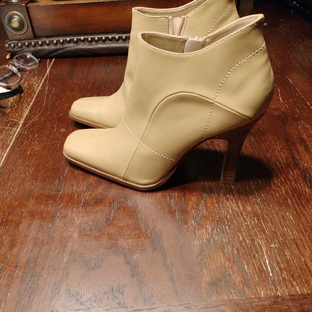 Boots. Leather Colin Stuart ankle boots square toe - image 3