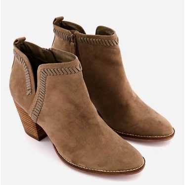 Dolce Vita
Women Zip Closure Booties, Tan Size 9 - image 1