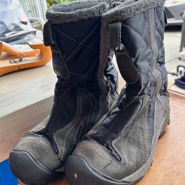 $160 MSRP! KEEN Betty Boots W sz 7 Black Gray Ins… - image 1