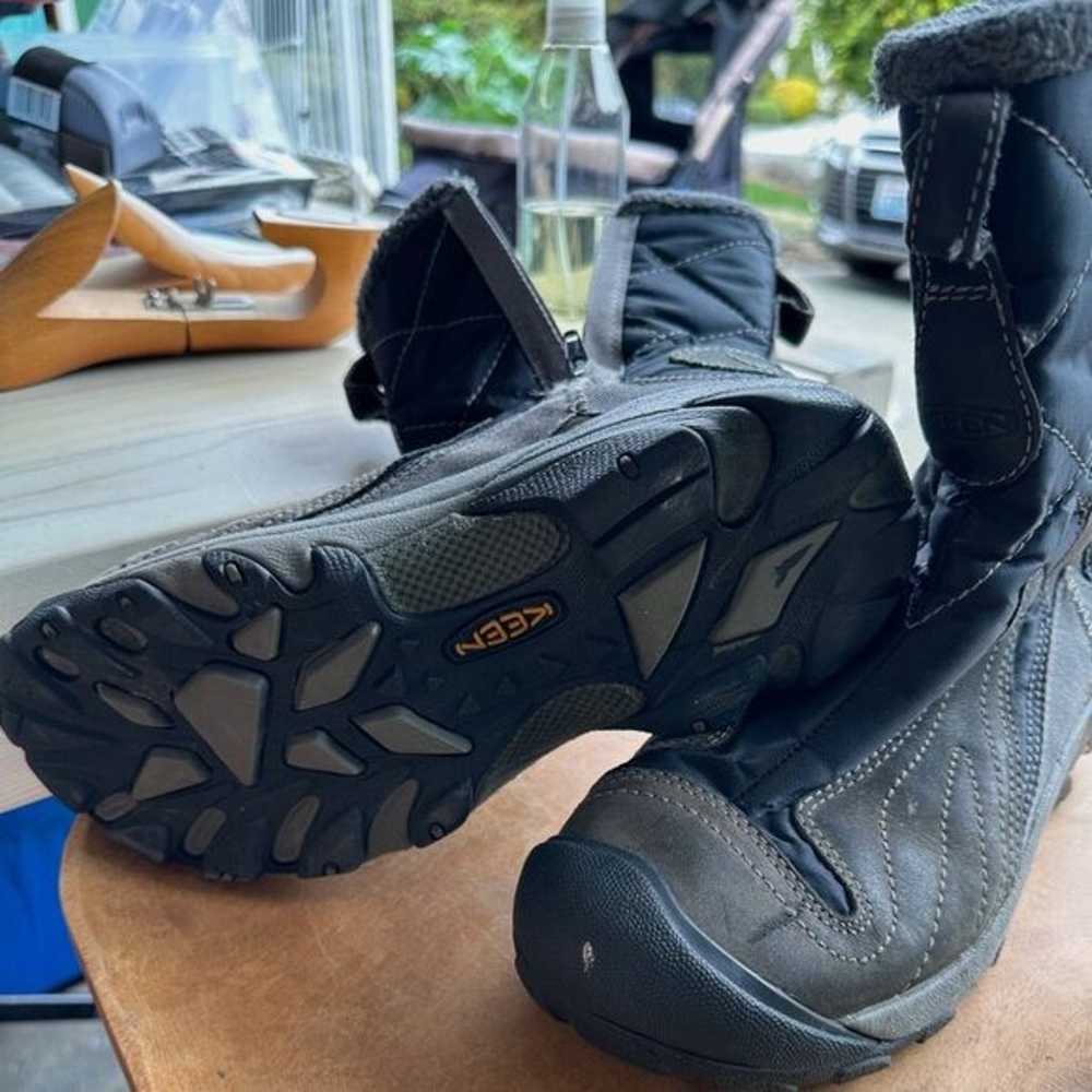 $160 MSRP! KEEN Betty Boots W sz 7 Black Gray Ins… - image 5