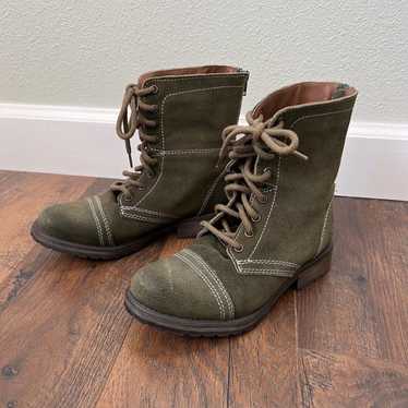 Steve Madden Fame Green Combat Boots Size 7