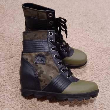 Sorel Lexi Camo W/ Black Leather and hidden Wedge 