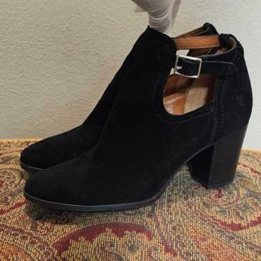 Frye Meghan Black Suede Ankle Boots Size 6.5