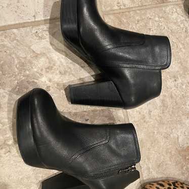 Leather boots Gianni bini