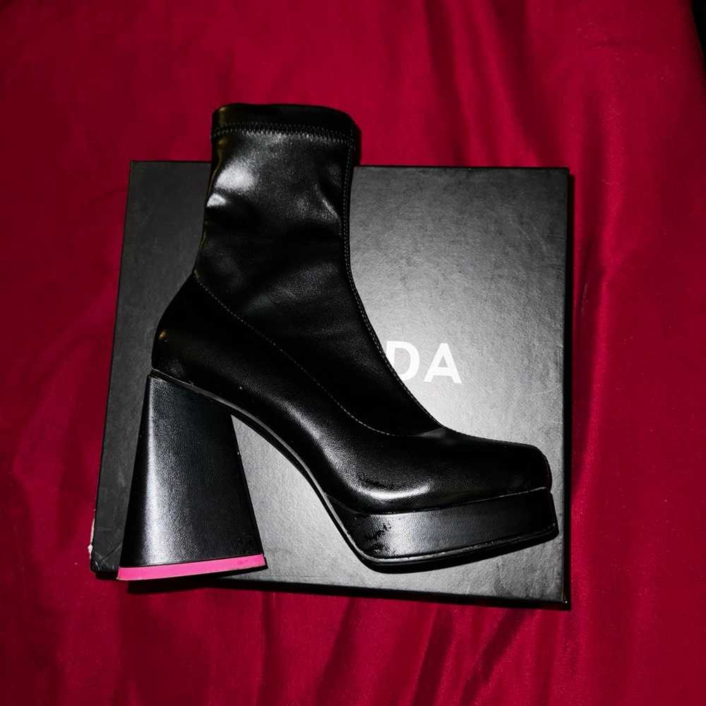 La Moda SO CHIC PLATFORM ANKLE BOOTS - image 5