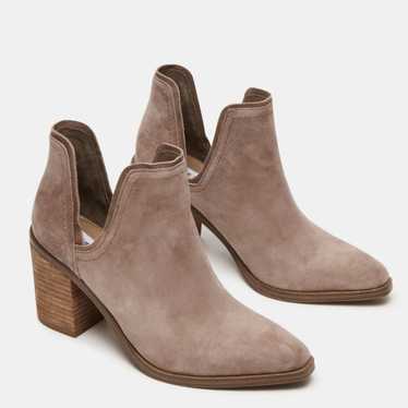 Steve Madden HAVANNAH TAUPE SUEDE Booties NWOB