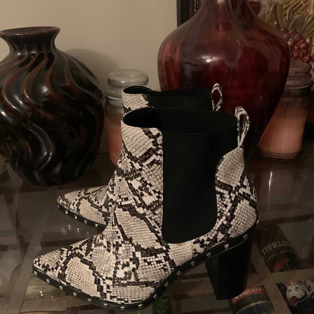 Charles David dodger snake print boots size 8 - image 2