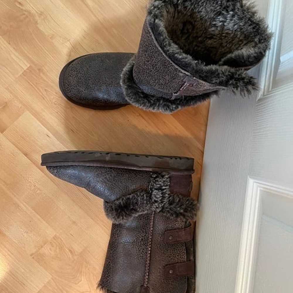 Ugg size 7 faux fur lined brown boots women - image 2