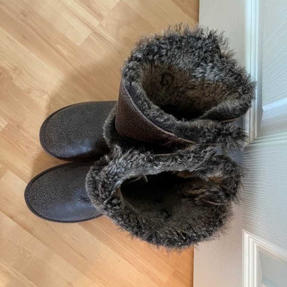 Ugg size 7 faux fur lined brown boots women - image 3