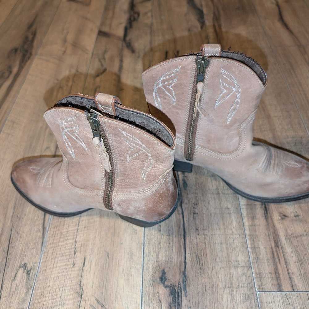 Ariat Darling Boots Size 8B - image 3