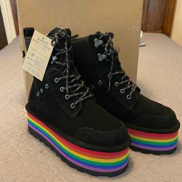 Bearpaw Women’s Size 8 Black and Rainbow Suede Wi… - image 1