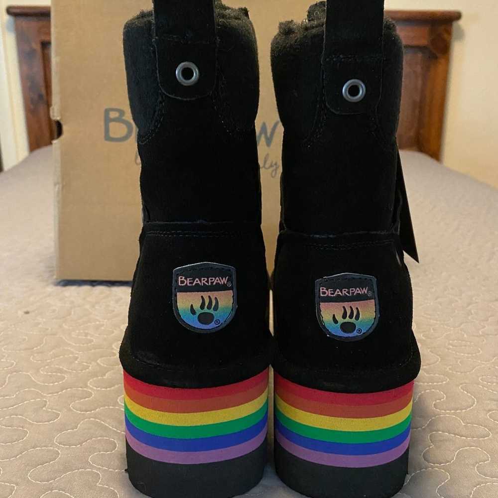 Bearpaw Women’s Size 8 Black and Rainbow Suede Wi… - image 2