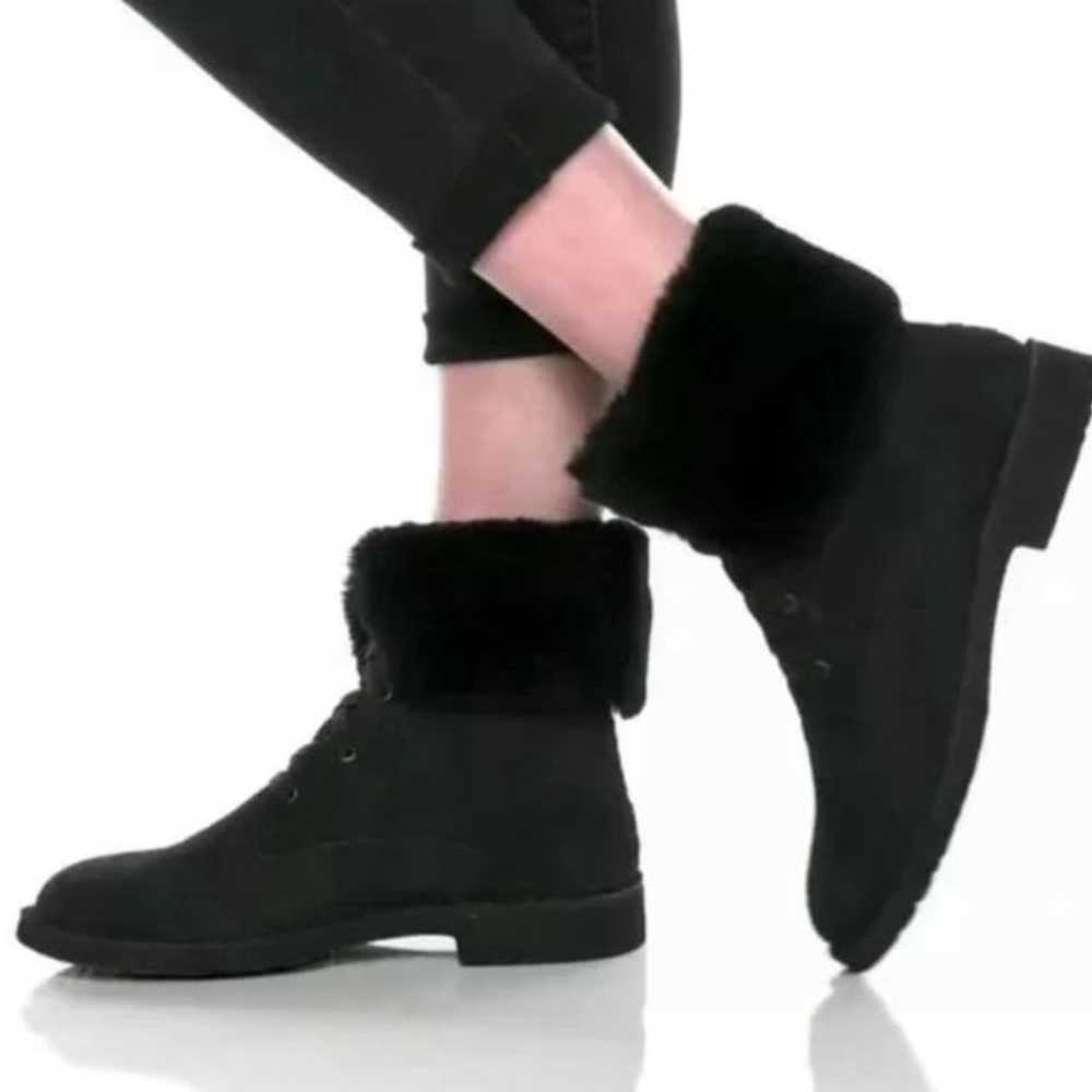 NWOT Ugg Weylyn Black Genuine Shearling Suede Com… - image 1