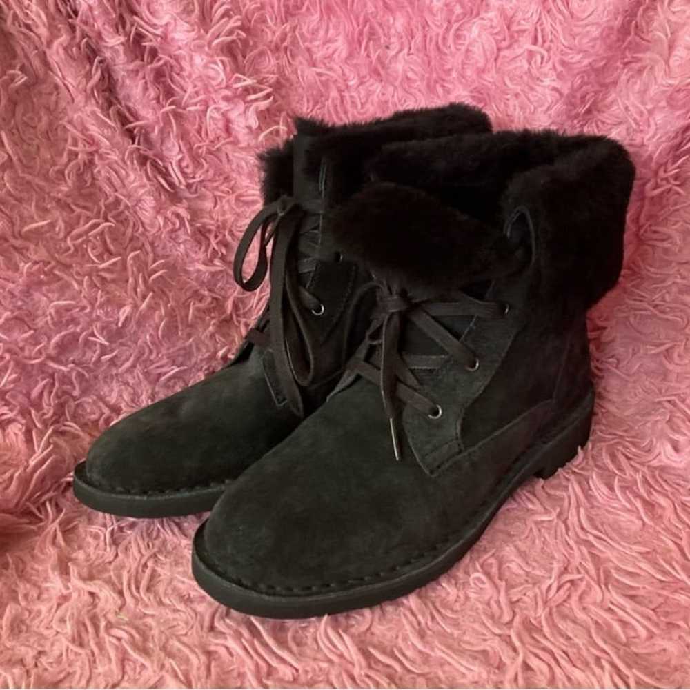 NWOT Ugg Weylyn Black Genuine Shearling Suede Com… - image 2