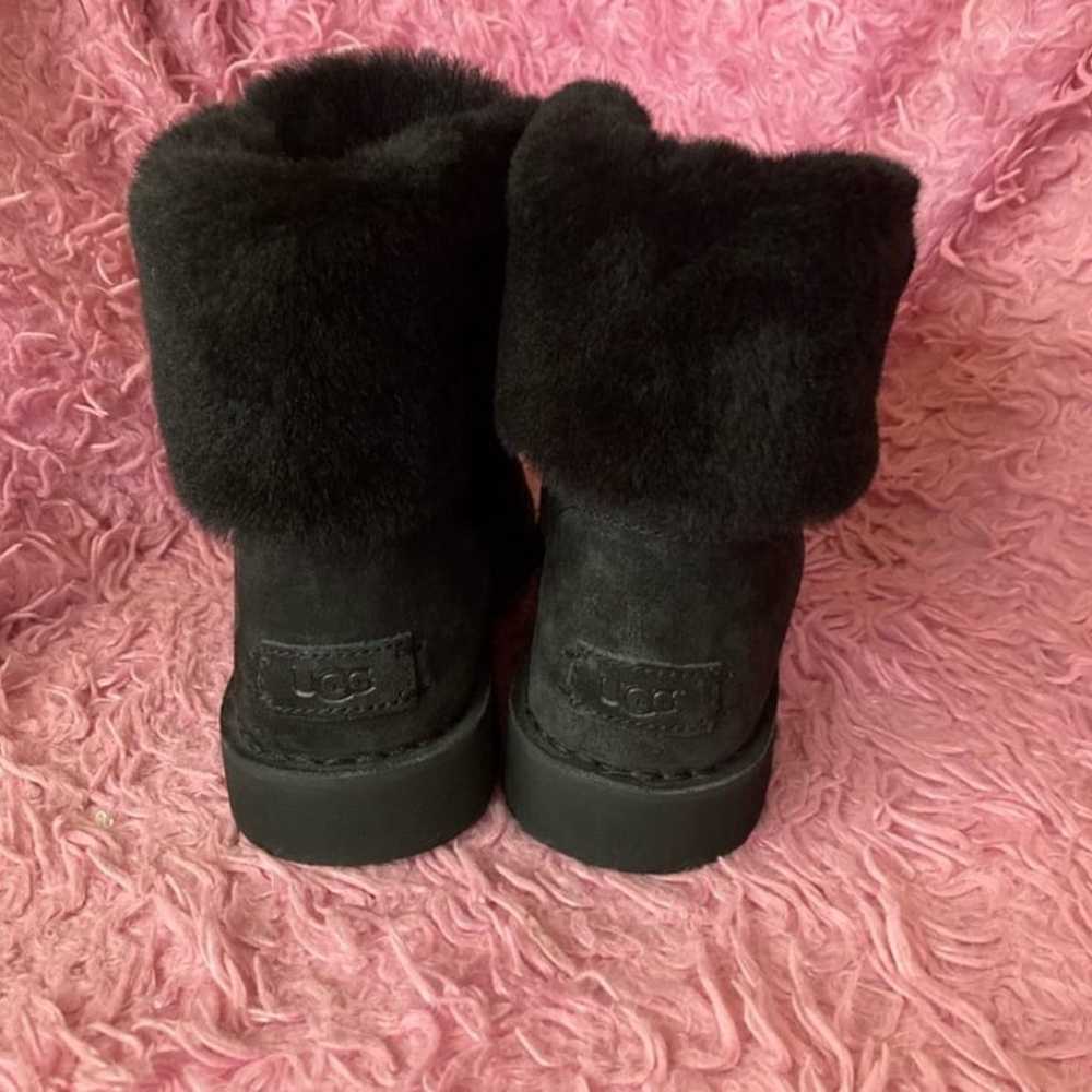 NWOT Ugg Weylyn Black Genuine Shearling Suede Com… - image 7