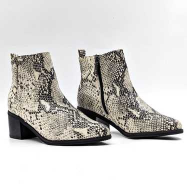 Blondo Women Gray Snake Print Western Chelsea Boo… - image 1