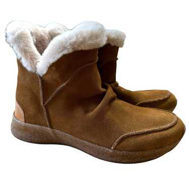 Taos Women's Future Pull On Mid Bootie Chestnut Su