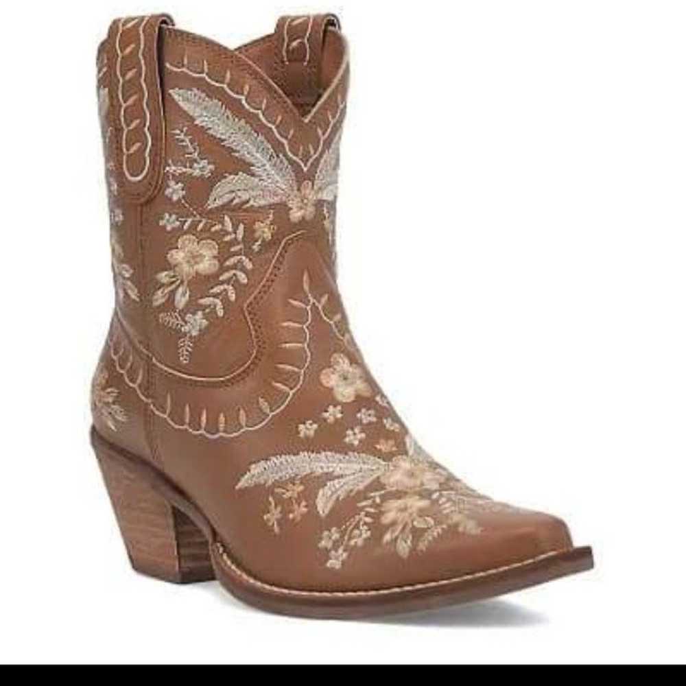 Embroidered Dingo Women's Cowboy Boots - image 1