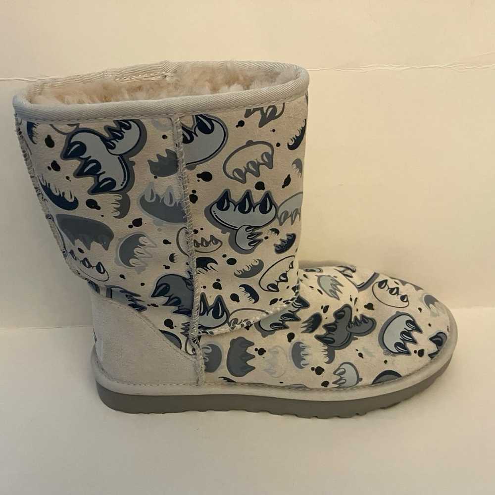 UGG Graffitti Claw boot NWOT size7 - image 3