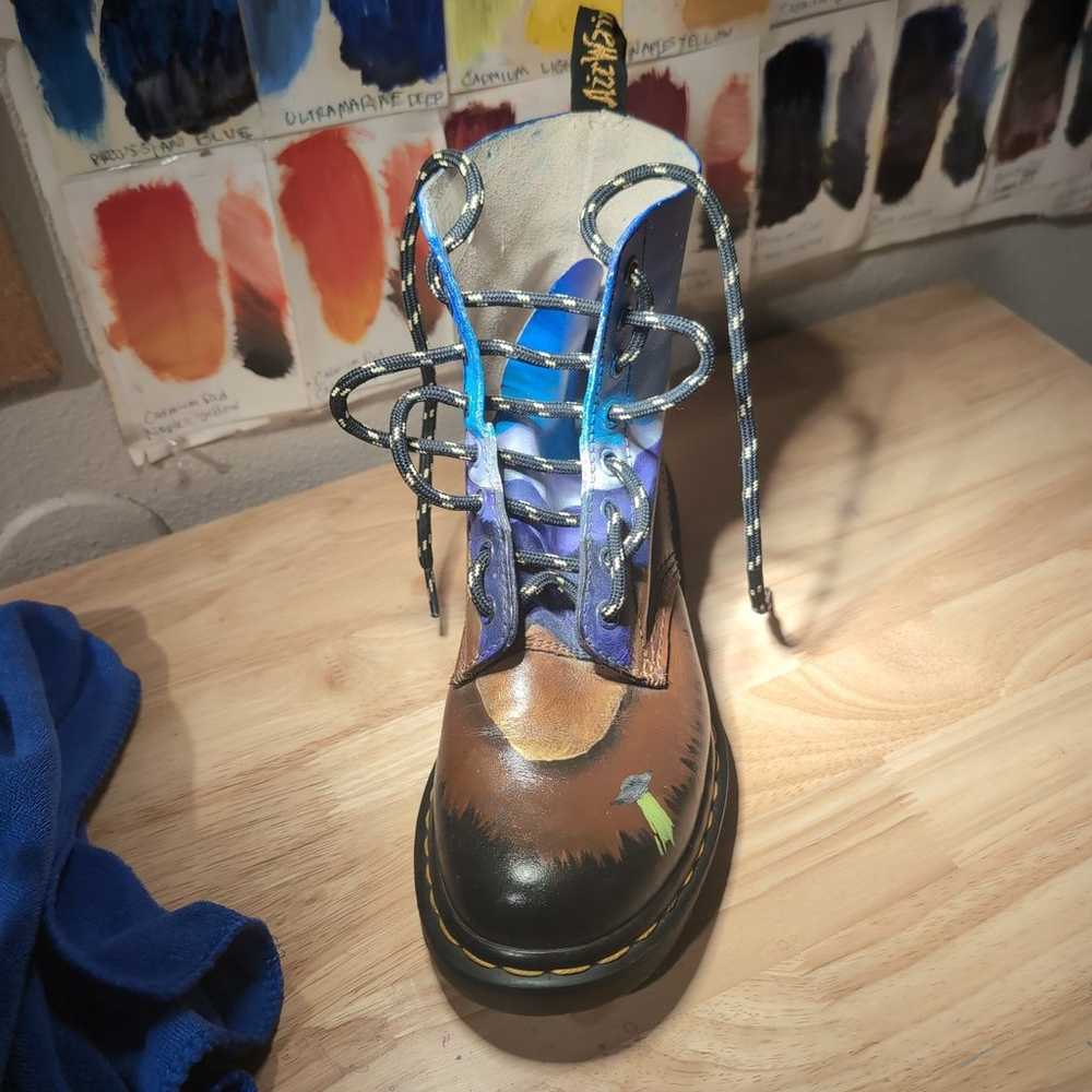 Dr martens custom hand painted boots size 8 - image 4