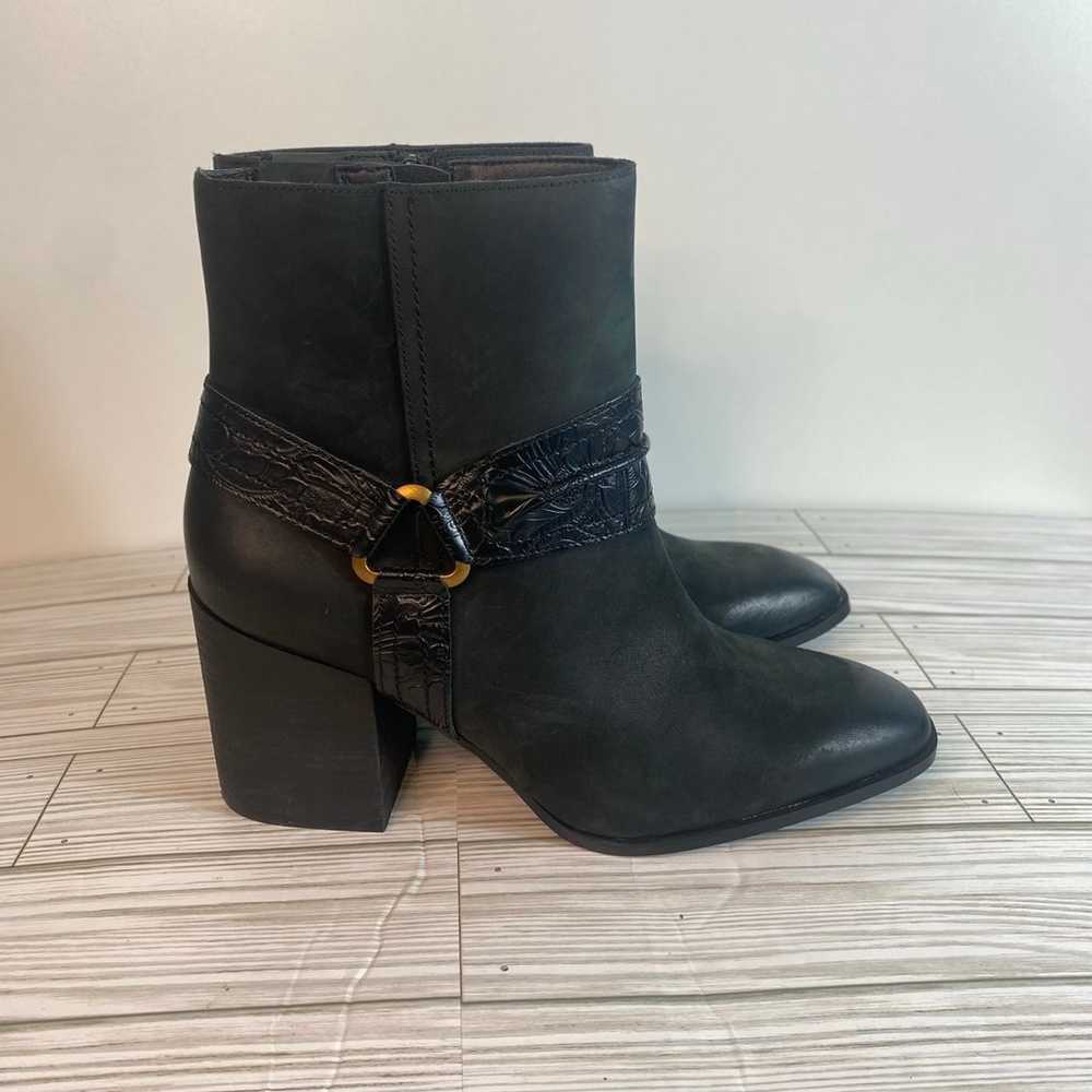 VIONIC Carnelia Leather Booties size 9 NWOT - image 3