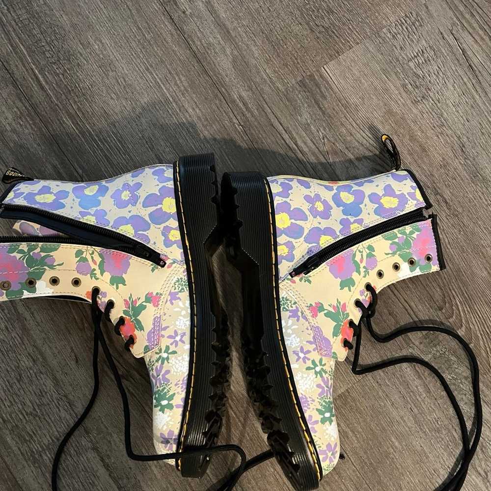 Dr. Martens floral boots sz7 - image 4