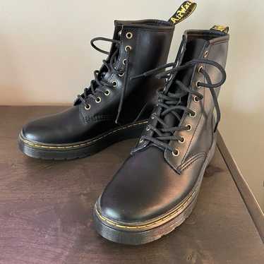 Dr. Martens Zavala