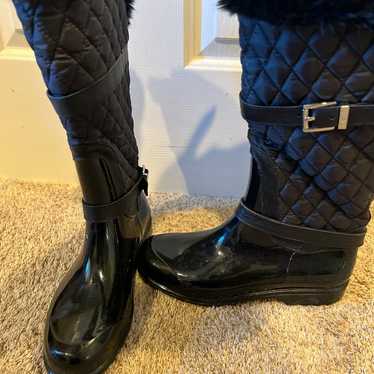 Michael Kors snow boots