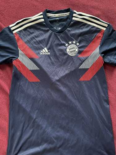 Adidas Bayern Munich 18/19 Training Jersey