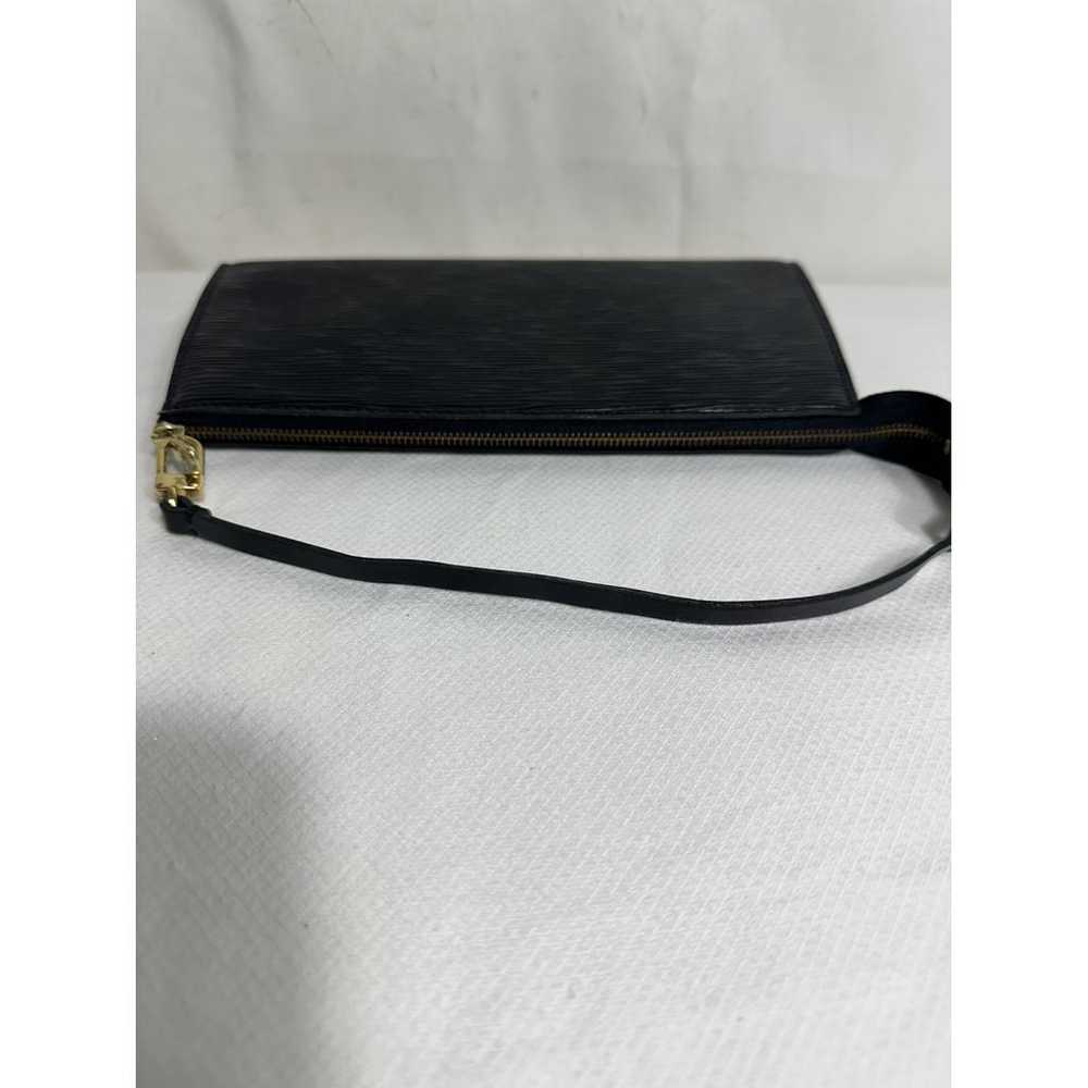 Louis Vuitton Pochette Accessoire leather handbag - image 7