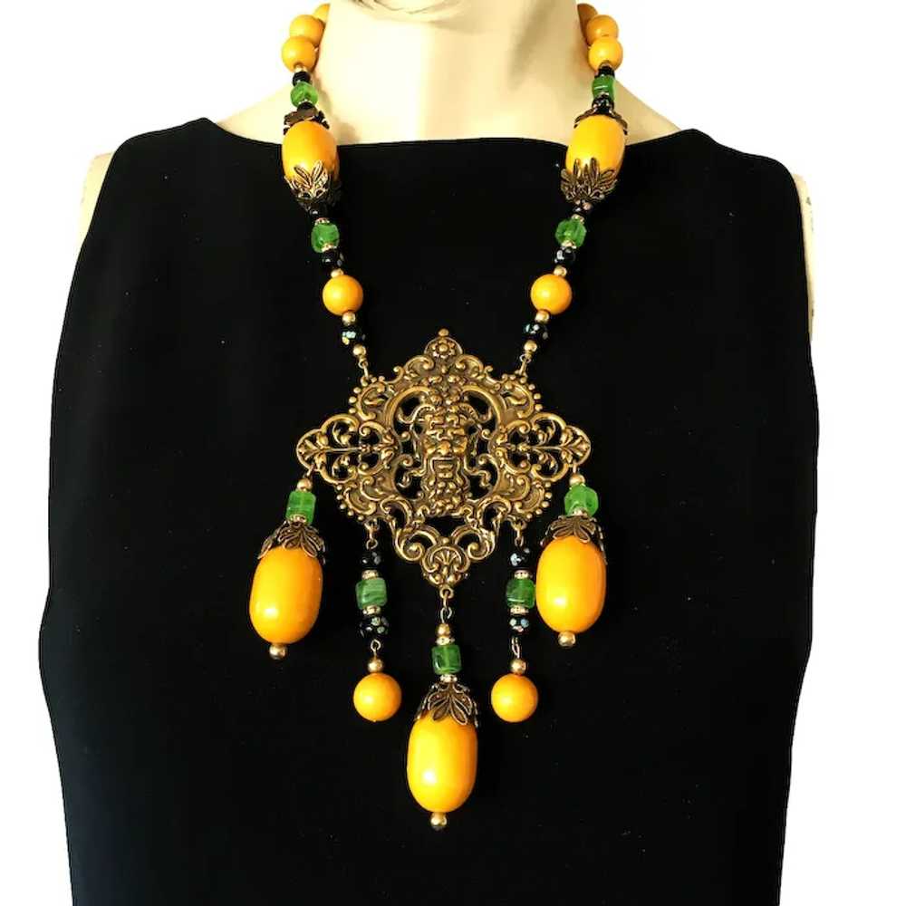 Vintage Revival Necklace Bakelite & Art Glass Bea… - image 9