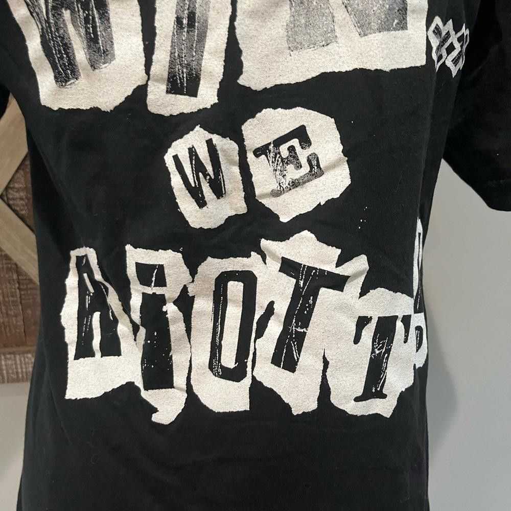 Wwe WWE RIOTT SQUAD Authentic T-Shirt Wrestling - image 8