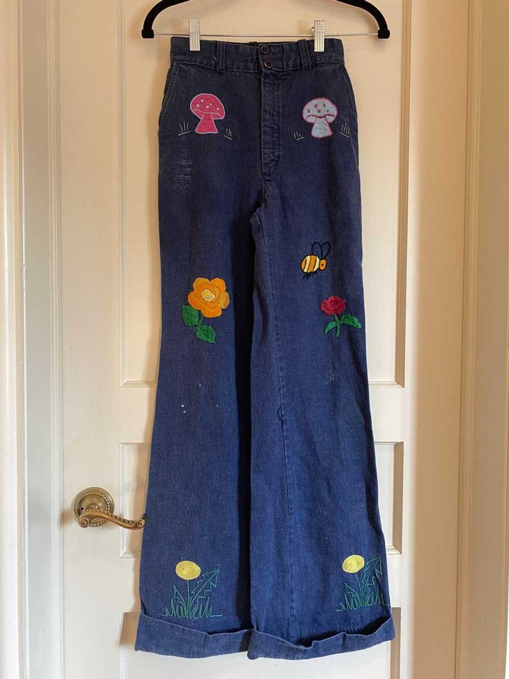 1970s vintage embroidered jeans cutesy (XS) | Use… - image 1