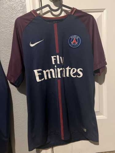 Designer × Nike × Streetwear Paris Saint-Germain N