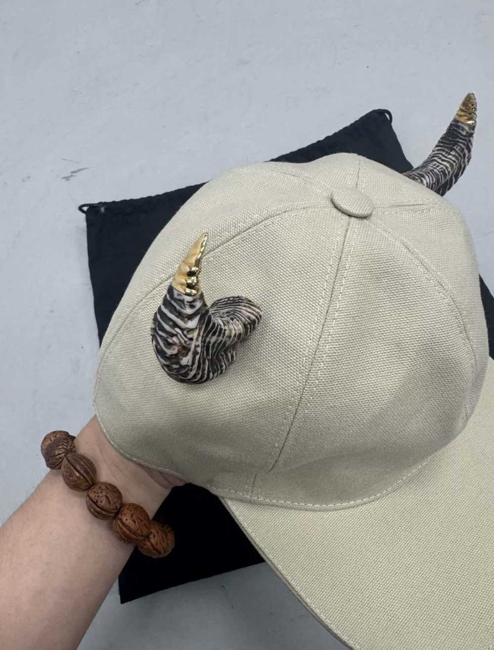 Givenchy Givenchy 21ss cowhorn hat - image 3