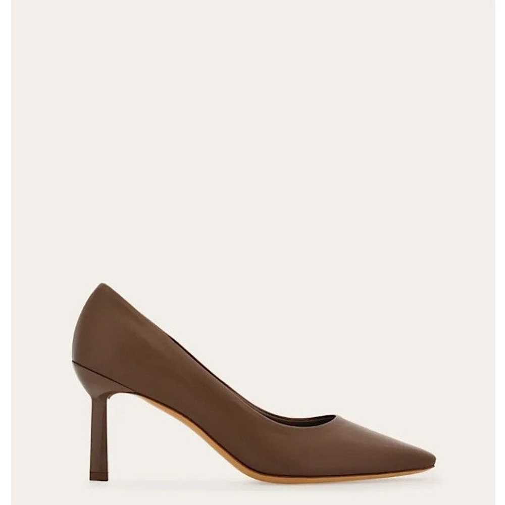 Salvatore Ferragamo o1s1rm0924 Clay Leather Pumps… - image 1