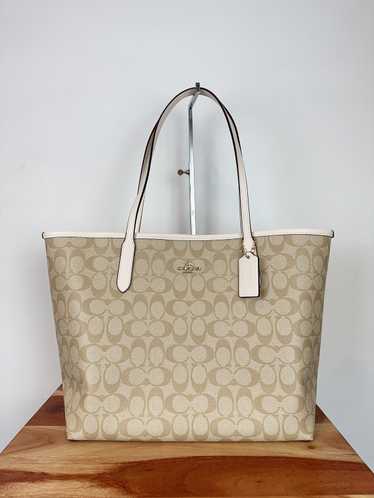 Coach NWT Coach City Tote In Signature Canvas