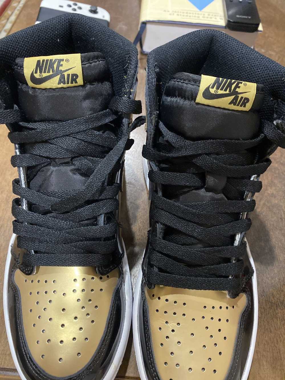 Jordan Brand × Nike Air Jordan 1 Gold Toe NRG - image 9