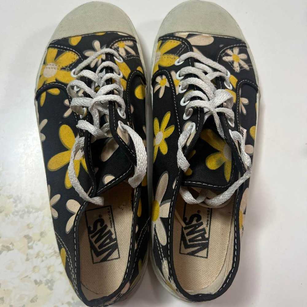 Vintage mint condition Vans, USA size 27.5, with … - image 2