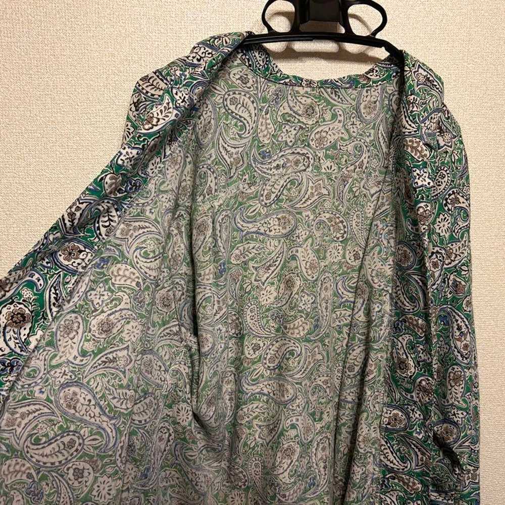 Rayon shirt with paisley pattern box silhouette. - image 4