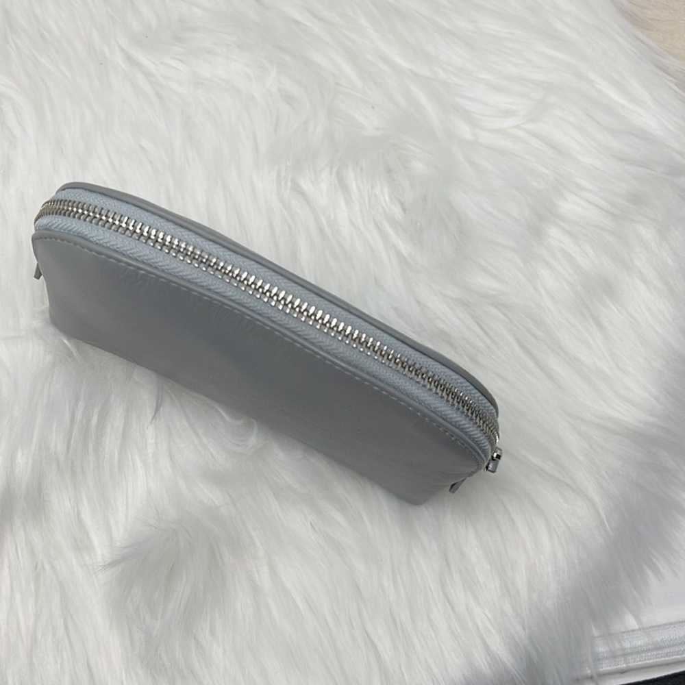 ROYCE NYC  COMPACT COSMETIC BAG SILVER LEATHER Si… - image 2