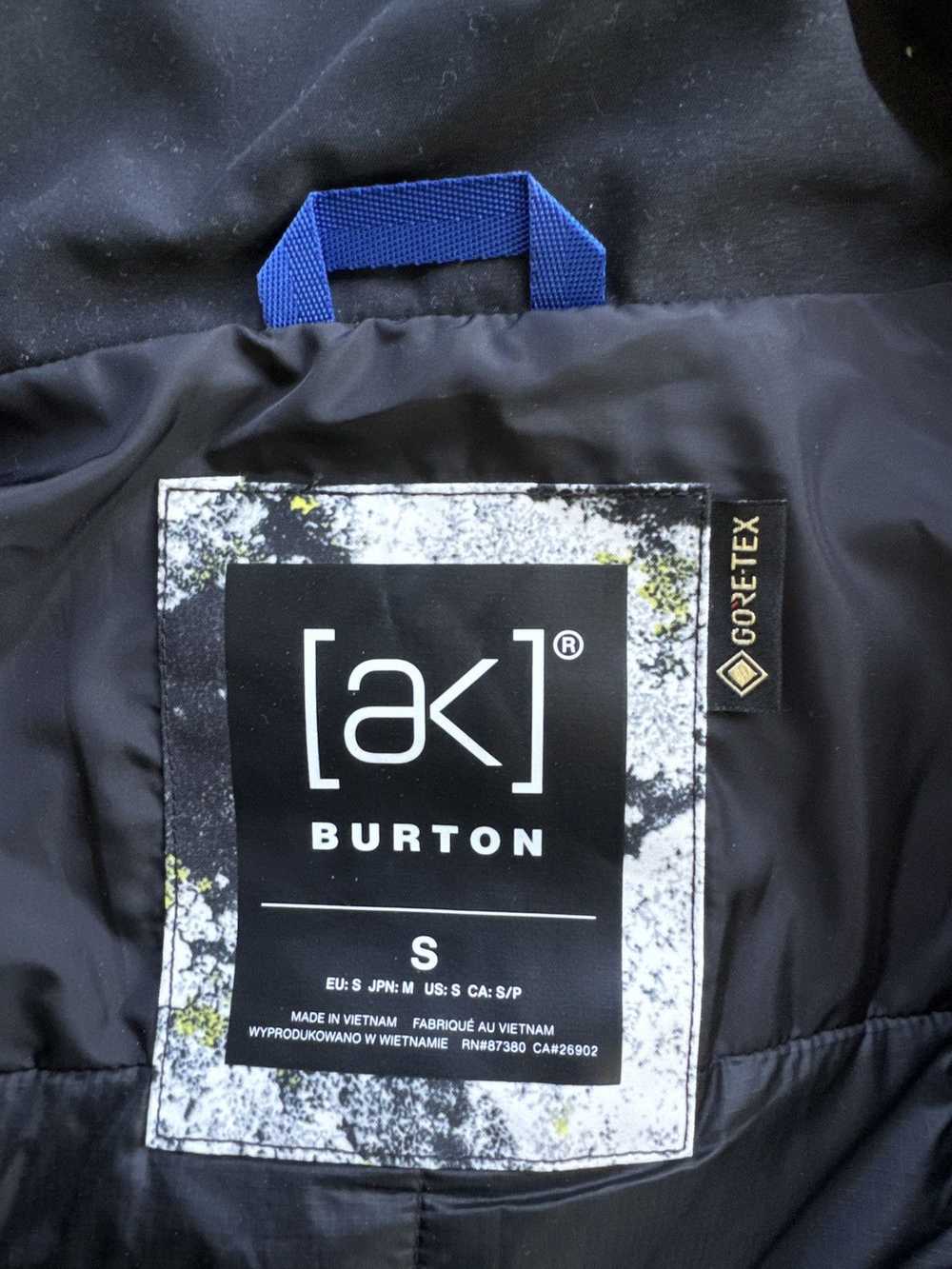 Burton Burton AK Gore-Tex Snowboard Jacket Multic… - image 4