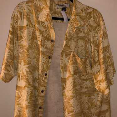 Vintage Tommy Bahama Floral Hawaiian Shi