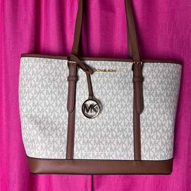 Michael Kors Violet Jet Set Tote