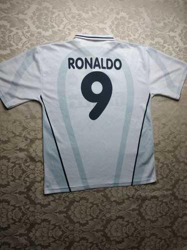 Soccer Jersey × Vintage RONALDO Inter Milan 2001-2